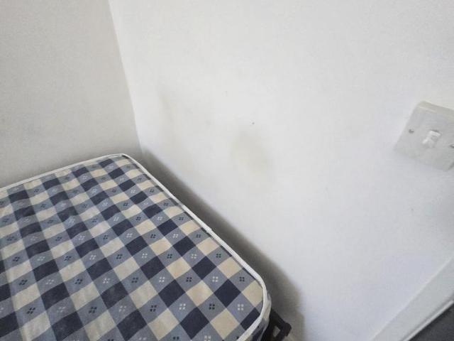 Room for rent in Goldthorn Hill, West Midlands