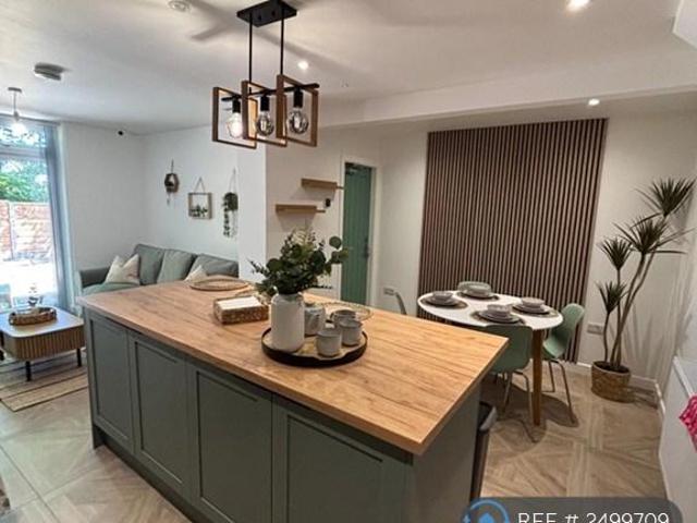 Room for rent in Bury, Greater Manchester