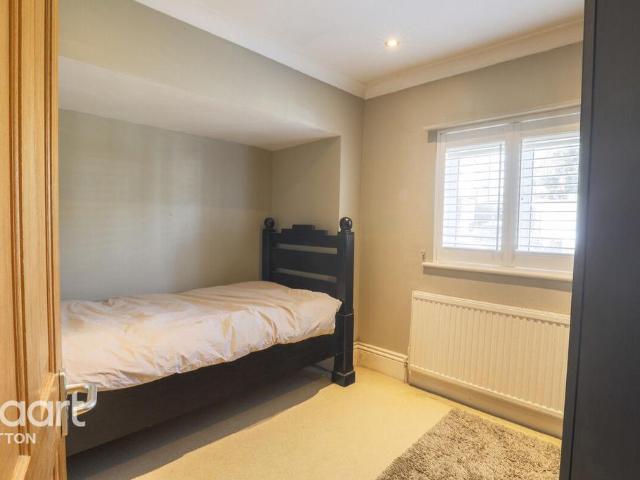 Room for rent in Carshalton Beeches, Greater London