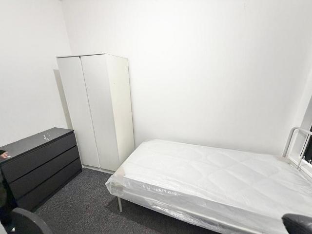 Room for rent in Winson Green, Isle Of Man