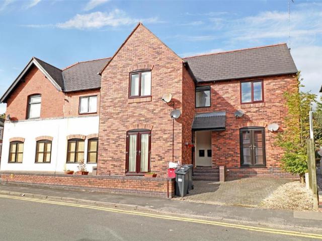 Room for rent in Green Close, Warwickshire