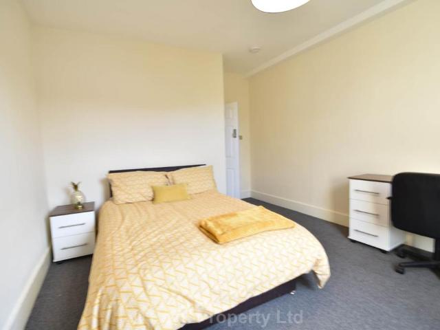 Room for rent in Southend City Centre Neighbourhood, Alton Barnes