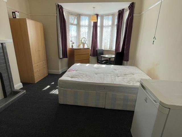 Room for rent in London Borough of Hounslow, Osterley