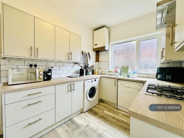 Room for rent in Haddon, East Midlands