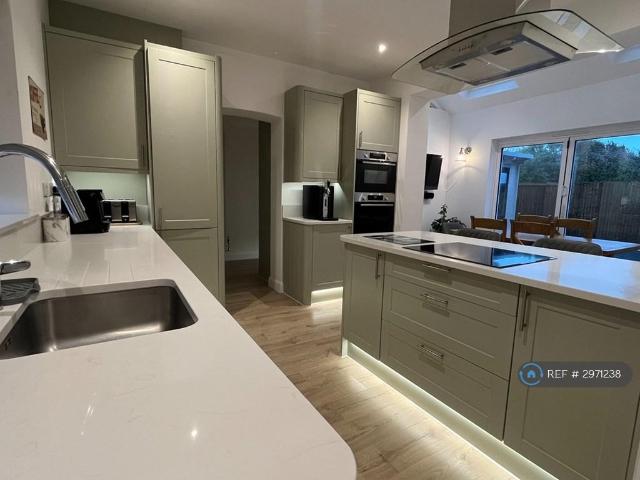 Room for rent in Sidley, Heathlands