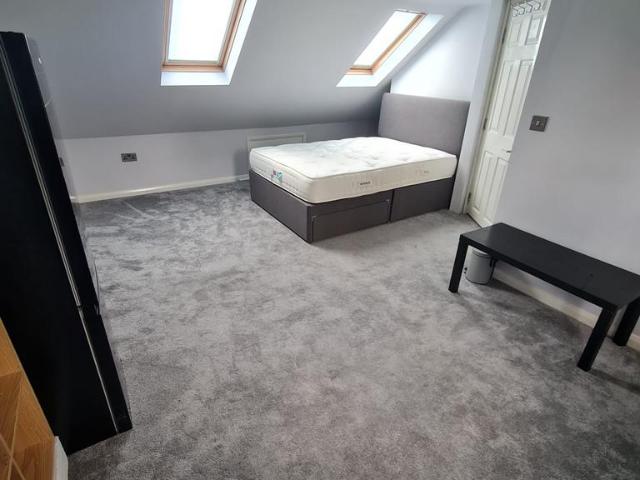 Room for rent in Collier Row, Greater London