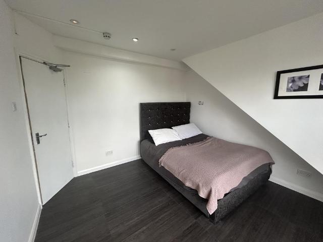 Room for rent in Wanstead, Greater London