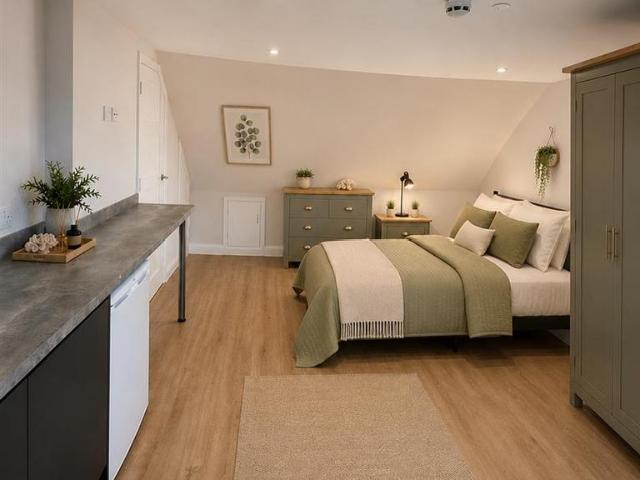 Room for rent in Kursaal Estate, Alton Barnes