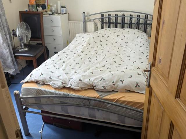 Room for rent in Plashet, Greater London