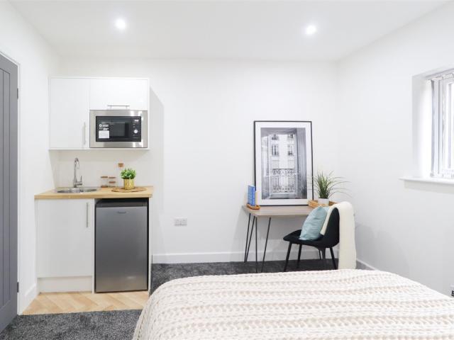 Room for rent in Cannon Park, West Midlands