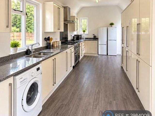 Room for rent in Sharpness, Stroud