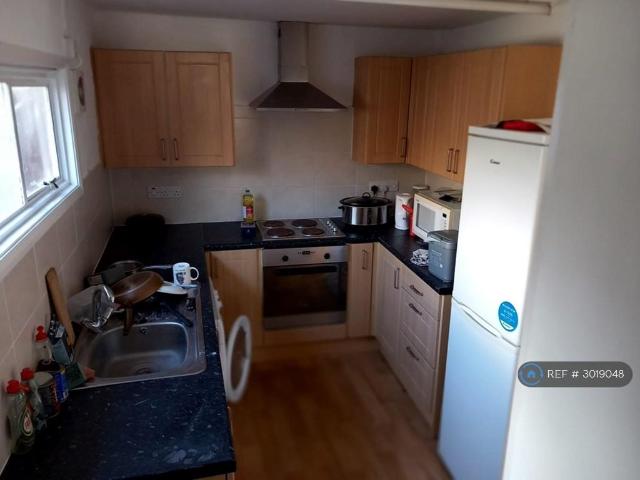 Room for rent in Withycombe, Budlake