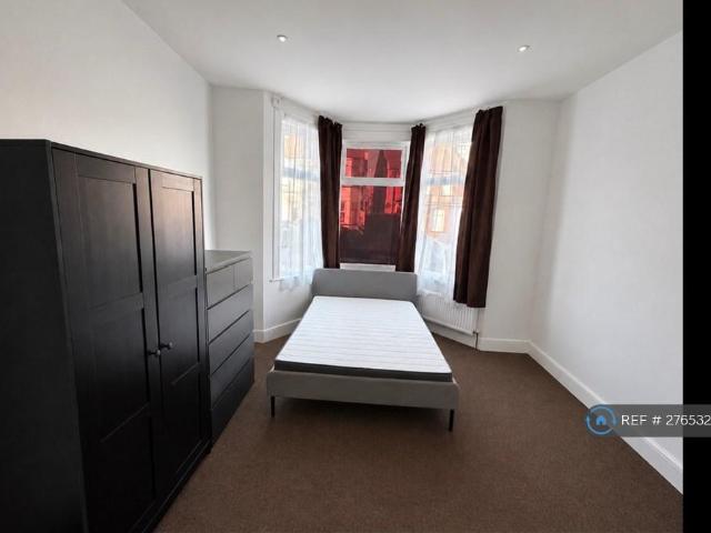 Room for rent in Alperton, Greater London