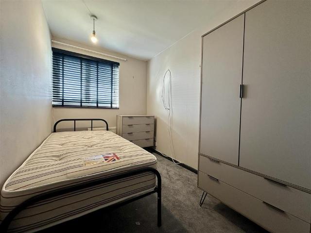 Room for rent in Pin Green Industrial Area, Shephall