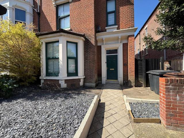 Room for rent in Somers Town, City Of Portsmouth