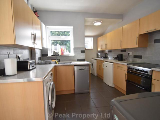Room for rent in Southend City Centre Neighbourhood, Alton Barnes