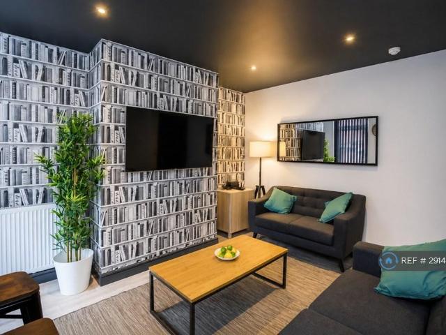 Room for rent in Northgate Village, Two Mills