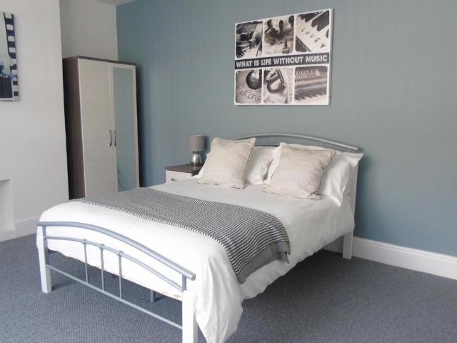 Room for rent in Chapelfields, West Midlands