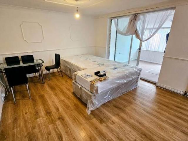 Room for rent in Becontree, Greater London