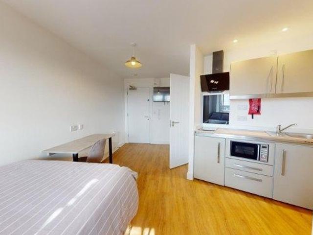 Room for rent in Elmfield, Leicestershire