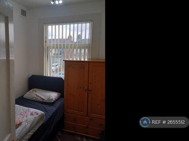 Room for rent in Holbrooks, West Midlands