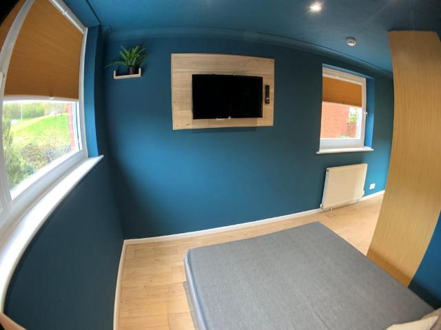 Room for rent in Foxhayes, Watergate