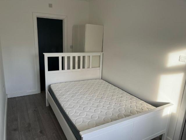 Room for rent in Kingsbury, Greater London