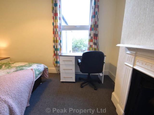 Room for rent in Southend City Centre Neighbourhood, Alton Barnes