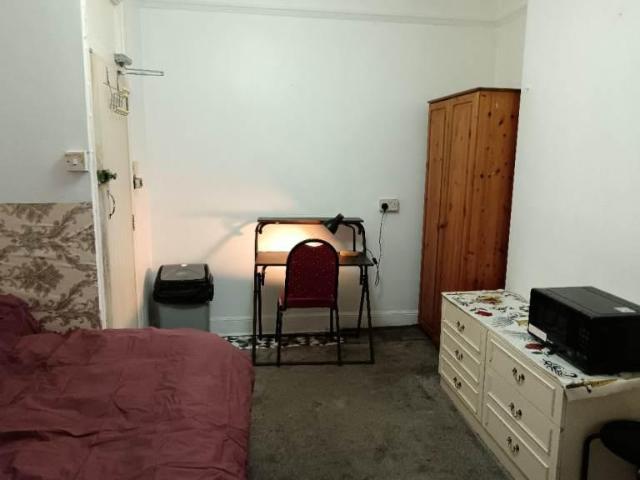 Room for rent in Upton Park, Greater London