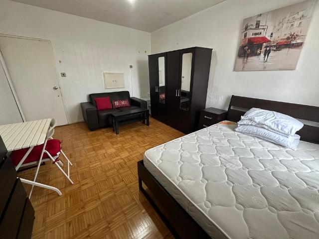 Room for rent in Bayswater, Greater London