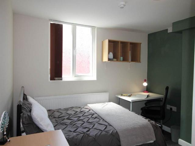Room for rent in New Normanton, East Midlands