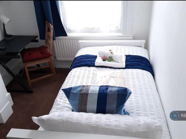 Room for rent in South Hackney, Greater London