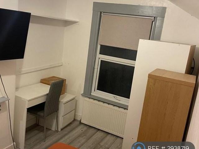 Room for rent in London Borough of Croydon, South Norwood