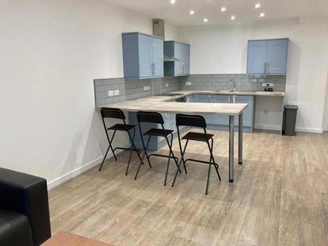 Room for rent in Troed-y-rhiw, Troedyrhiw