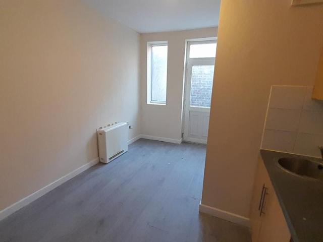 Room for rent in Balby, South Yorkshire