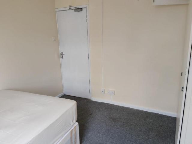 Room for rent in Scott's Green, Brierley Hill