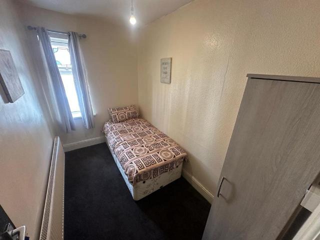 Room for rent in Sparkbrook, West Midlands