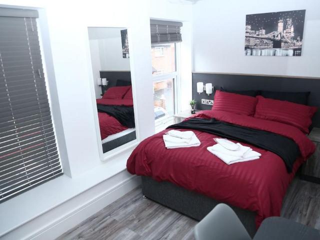 Room for rent in Kensington, Calderstones