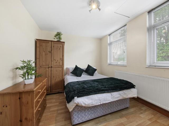 Room for rent in Maida Hill, West Kilburn