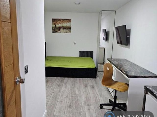 Room for rent in High Barnet, Greater London
