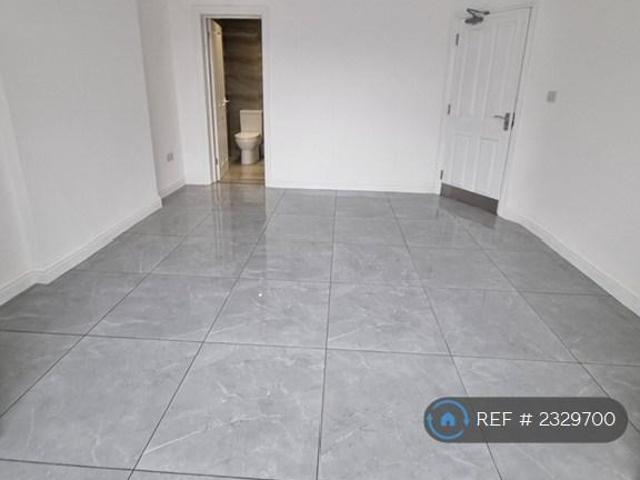 Room for rent in Pinner, Greater London
