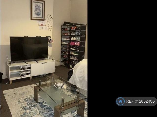 Room for rent in Stow Hill, Wales