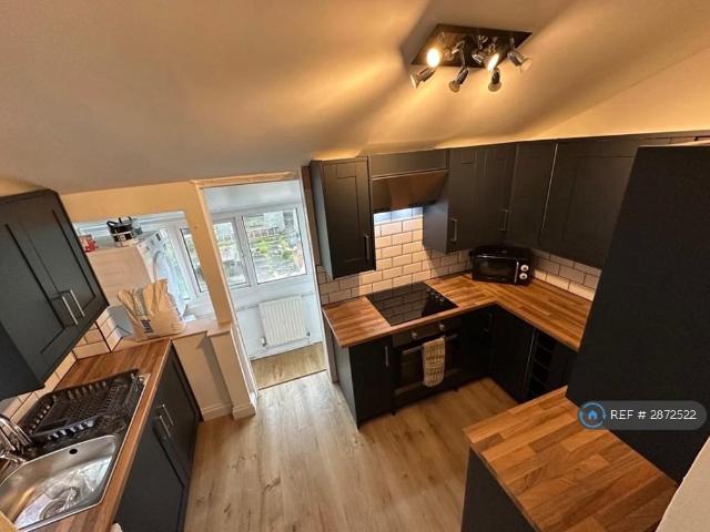 Room for rent in Lipson, Mount Wise