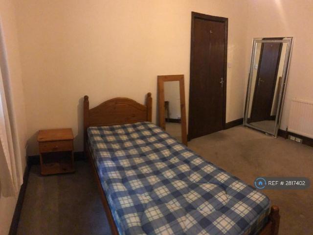 Room for rent in Troy Town, Rochester
