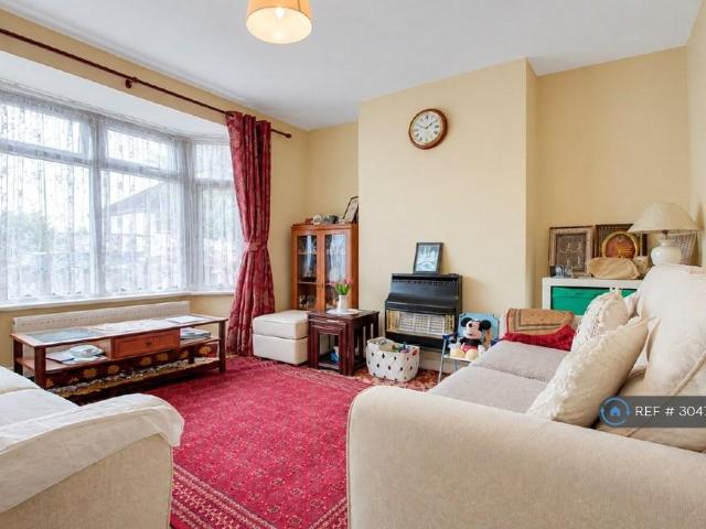 Room for rent in London Borough of Ealing, Greater London