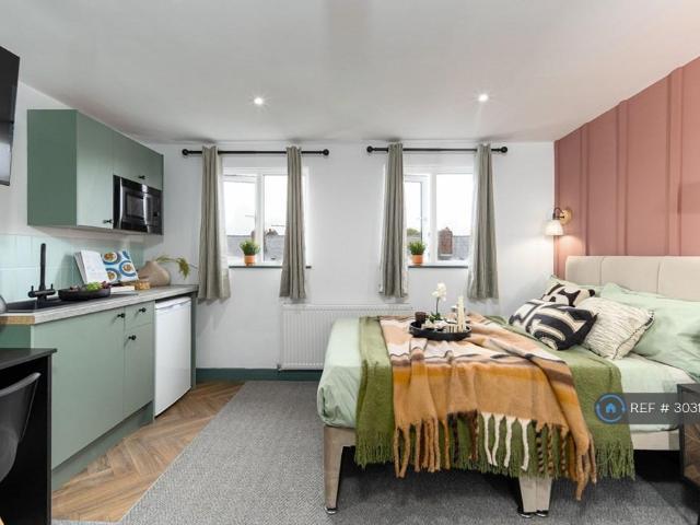 Room for rent in Whitecross, Warrington