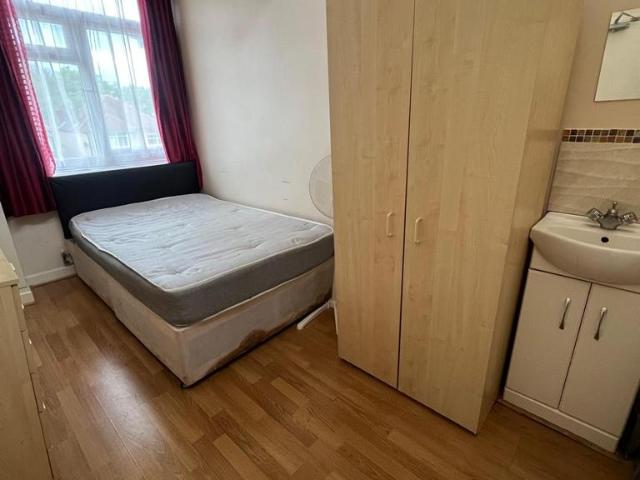 Room for rent in Preston, Greater London