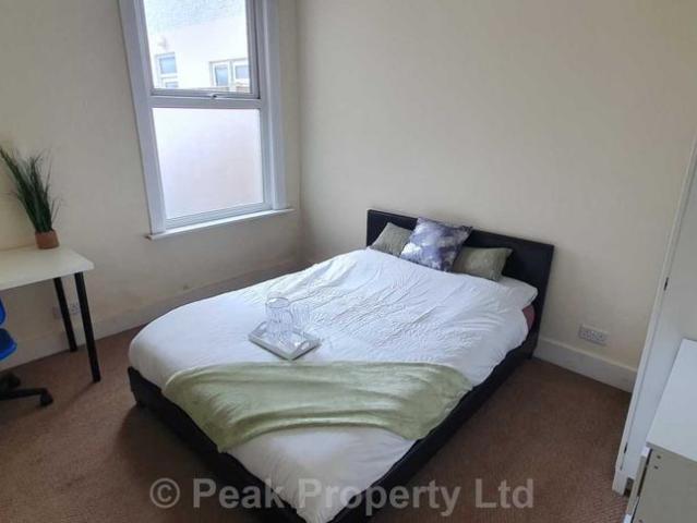 Room for rent in Southend City Centre Neighbourhood, Alton Barnes