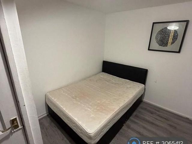 Room for rent in London Borough of Croydon, Greater London