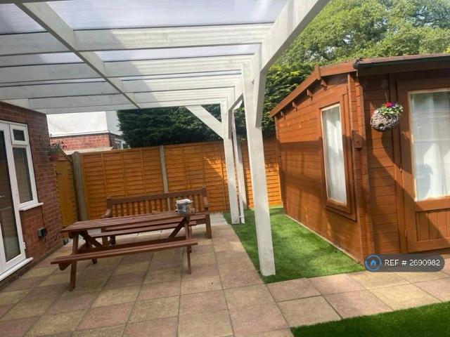 Room for rent in Hart, Hampshire